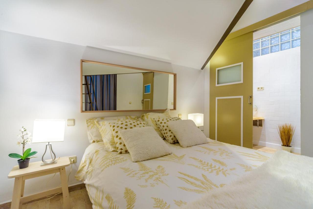 Апартаменты Stylish Loft At Chueca'S Heart Мадрид Экстерьер фото