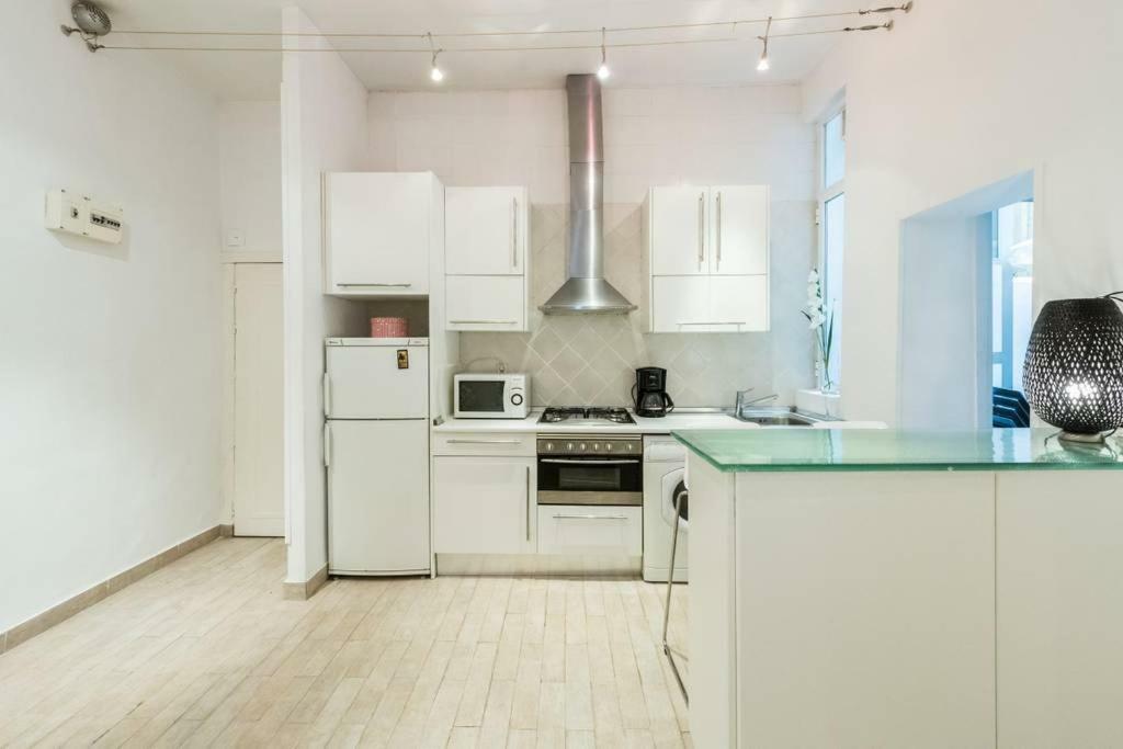 Апартаменты Stylish Loft At Chueca'S Heart Мадрид Экстерьер фото