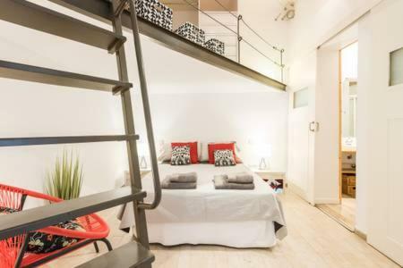 Апартаменты Stylish Loft At Chueca'S Heart Мадрид Экстерьер фото